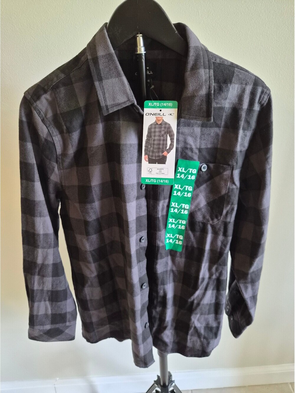O'Neill Boys' XL Black and Gray Plaid Button-Up Shirt 0139